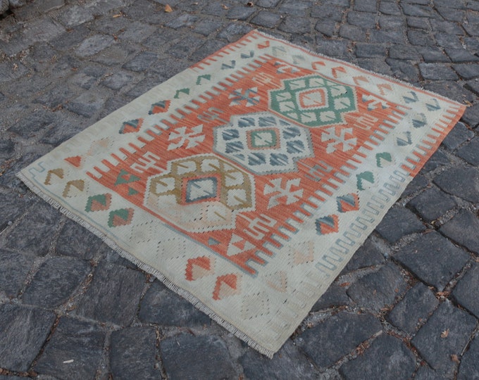 Kilim rug, Vintage kilim rug, Turkish kilim rug, Handmade kilim, Area kilim, Wool kilim !! FREE SHİPPİNG !! 2'8'' x 3'4'' = 86 cm x 107 cm