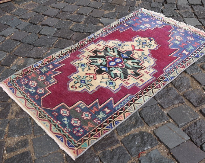 Turkish rug, Vintage rug, Area Rug, Home decor, Wool rug, Handmade rug, Carpet, Kilim |  61 x 113 cm = 2,0 x 3,6 ft