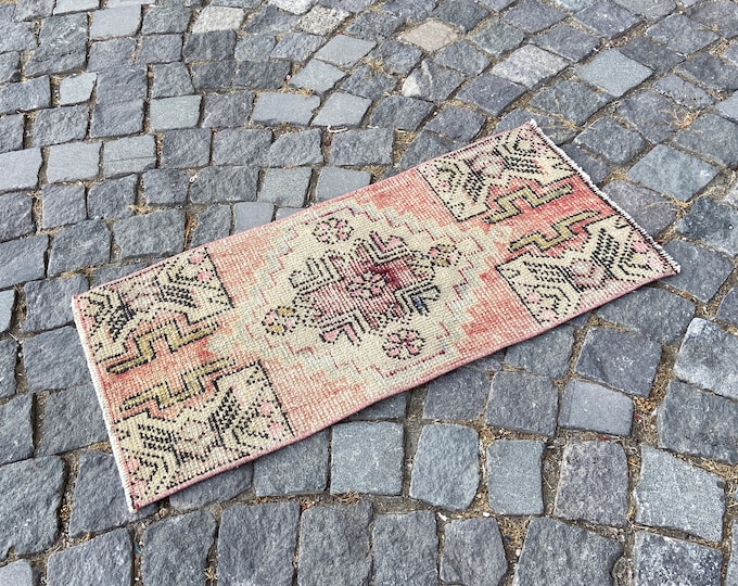 Handmade rug, Turkish rug, Vintage rug, Small Rug, Doormat, Home decor, Wool rug 40 x 84 cm = 1,3 x 2,7 ft