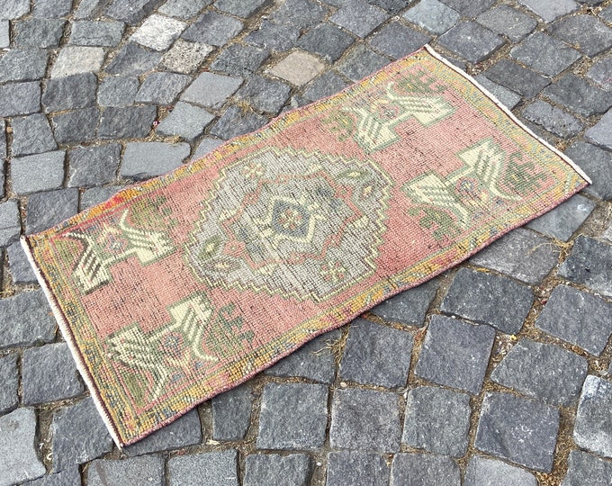 Turkish rug, Vintage rug, Small Rug, Doormat, Home decor, Wool rug, Handmade rug, Carpet, Kilim 46 x 86 cm = 1,5 x 2,8 ft