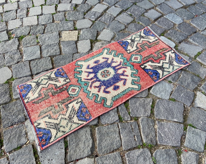 1,2 x 2,7 ft, Red Bohemian rug, Small rug, Turkish rug, Doormat, Handmade rug, Wool rug, Carpet, Kilim, Home decor | 37 x 85 cm