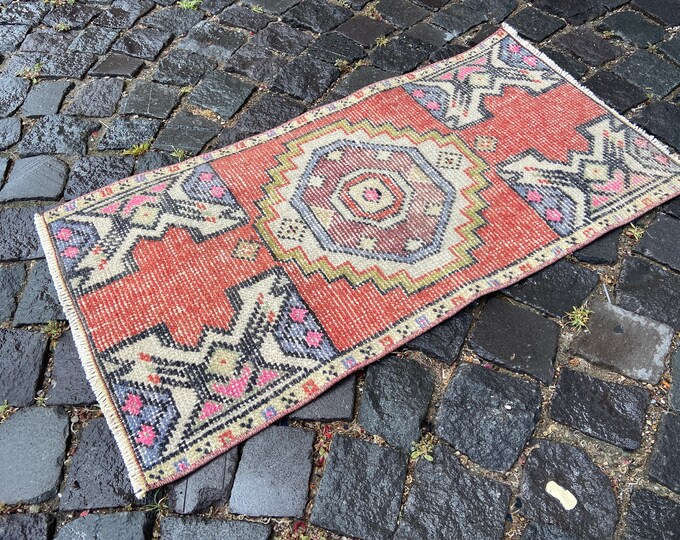 Turkish kilim, Vintage rug, Small Rug, Doormat, Home decor, Wool rug, Handmade rug, Carpet, Kilim | 48 x 93 cm = 1,5 x 3,0 ft