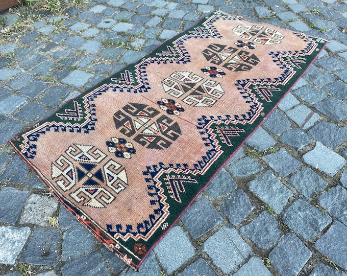 Handmade rug, Wool rug, Area Rug, Turkish rug, Home decor, Vintage rug,  Carpet, Kilim | 66 x 135 cm = 2,1 x 4,4 ft