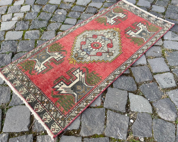 Turkish rug, Vintage rug, Small Rug, Doormat, Home decor, Wool rug, Handmade rug, Carpet, Kilim | 49 x 108 cm = 1,6 x 3,5 ft