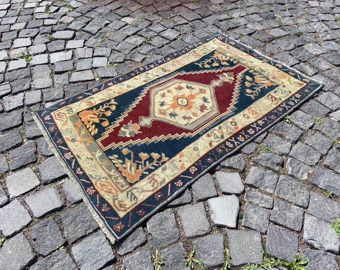 Turkish rug, Vintage rug, Handmade wool rug, Entryway rug, Area rug, Doormats, Kitchen rug, Carpet | 74 x 119 cm = 2,4 x 3,9 ft