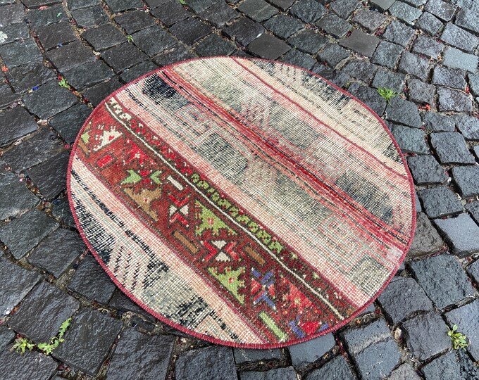 Natural dyed rug, Turkish rug, Area rugs, Vintage rugs, Kitchen rug, Decor rug, Turkish carpet | 81 x 82 cm = 2,6 x 2,6 ft