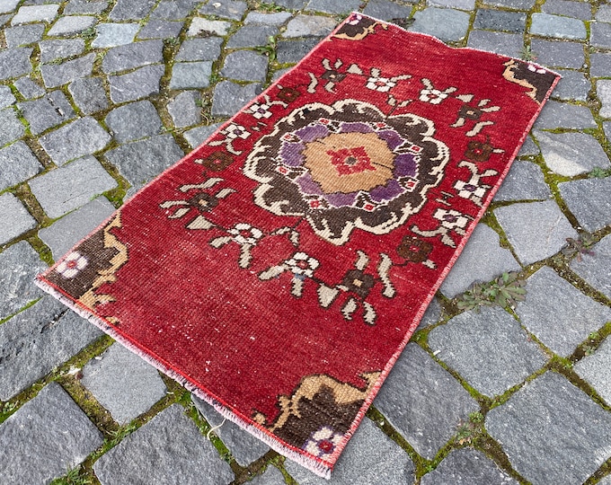 Turkish rug, Vintage rug, Small Rug, Doormat, Home decor, Wool rug, Handmade rug, Carpet, Kilim 43 x 84 cm = 1,4 x 2,7 ft