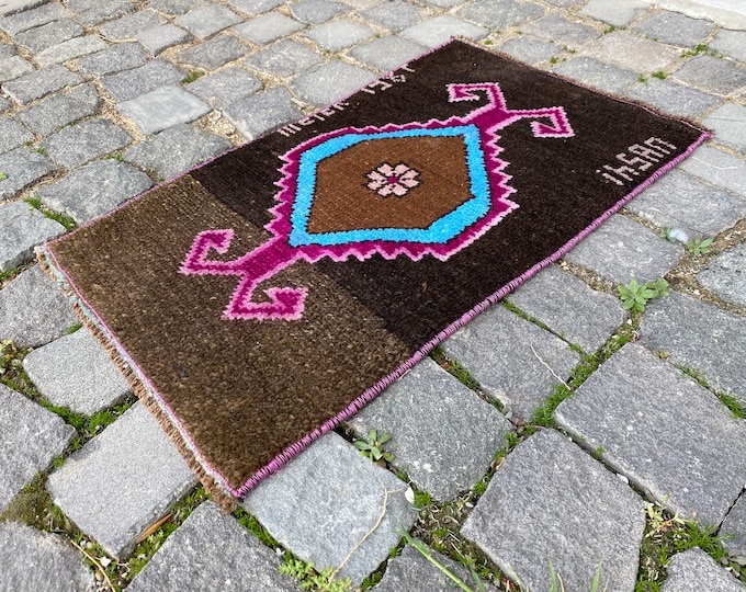 1,3 x 2.1 ft, Turkish vintage rug, Bohemian wool rug, 2x3 rug, Handmade area rug,Doormat, Bathroom decor, Ethnic carpet, Kilim | 39 x 65 cm