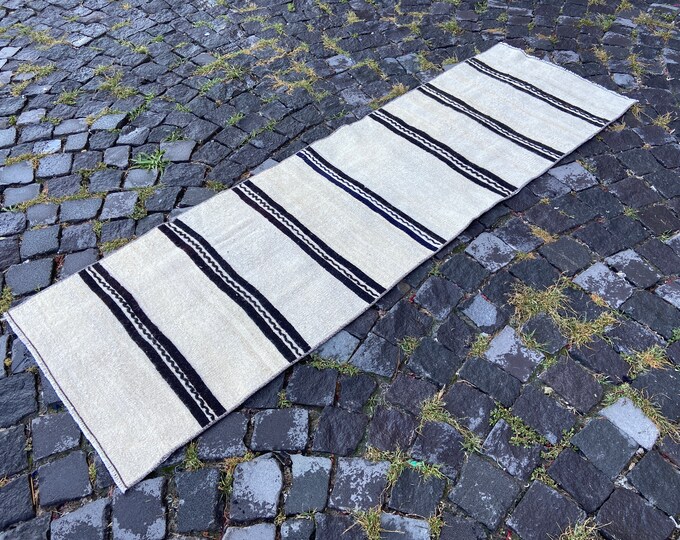 1,9 x 6,3 ft,Runner kilim, Turkish Kilim, Vintage kilim, Wool kilim, Bohemian rug, Handmade kilim, Carpet, Hand knotted rug | 60 x 195 cm