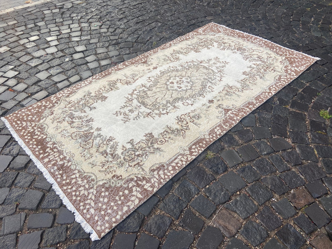 112×202 “Music Box” ViNTAGE TURKiSH RUG 112×202 “Music Box” ViNTAGE TURKiSH RUG 112×202 “Music Box