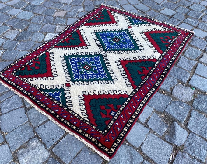 Turkish rug, Vintage rug, Area Rug, Home decor, Wool rug, Handmade rug, Carpet, Kilim | 90 x 106 cm = 2,9 x 3,4 ft