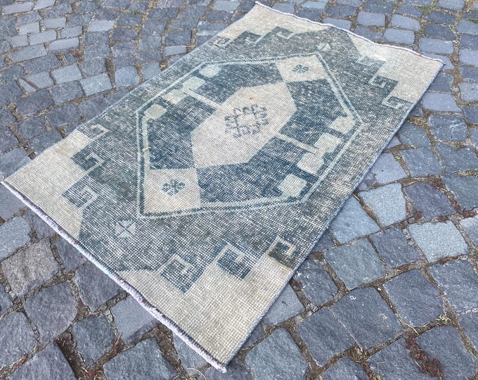 Oriental rug, Vintage rug, Area Rug, Turkish rug, Home decor, Wool rug, Handmade rug, Carpet, Kilim| 78 x 118 cm = 2,5 x 3,8 ft