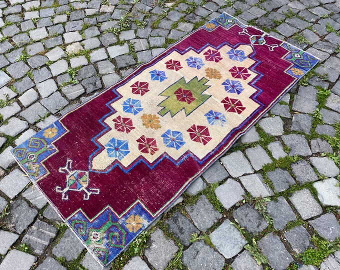 Wool rug, Area Rug, Turkish rug, Home decor, Vintage rug,  Handmade rug, Carpet, Kilim, Bohemian rug | 68 x 148 cm = 2,2 x 4,8 ft