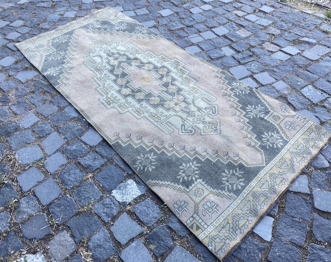 handmade area rug  turkish handmade rug bedroom rugs  turkish rug vintage area  antique rug  floral rug 82 x 195 cm = 2,6 x 6,3 ft