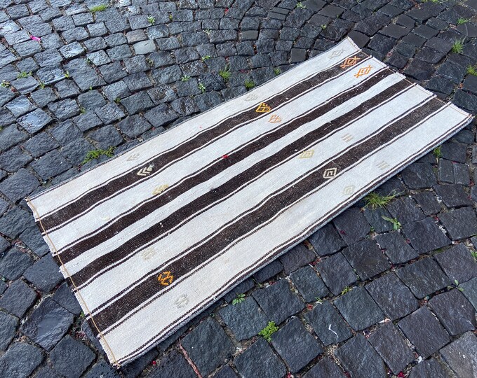 Vintage kilim, Anatolian rug, Bohemian rug, Kilim, Carpet, Handmade rug, Kitchen rug, Boho rug, Turkish carpet | 67 x 144 cm = 2,1 x 4,7 ft