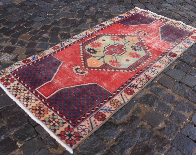 2.7x 5.4 ft, Turkish vintage  rug, Handmade wool area rug, Bohemian home decor, Carpet, kilim |  86 x 169 cm
