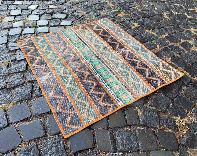 Patchwork rug, Bohemian wool rug, Turkish rug, Area rug, Handmade rug, Vintage rug, Entryway rug, Carpet | 87 x 92 cm = 2,8 x 3,0 ft