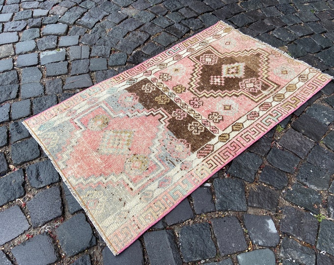 Carpet, Turkish rug, Handmade rug, Area rug, Kilim, Vintage rugs, Wool rug, Bohemian rug | 86 x 115 cm = 2,8 x 3,7 ft