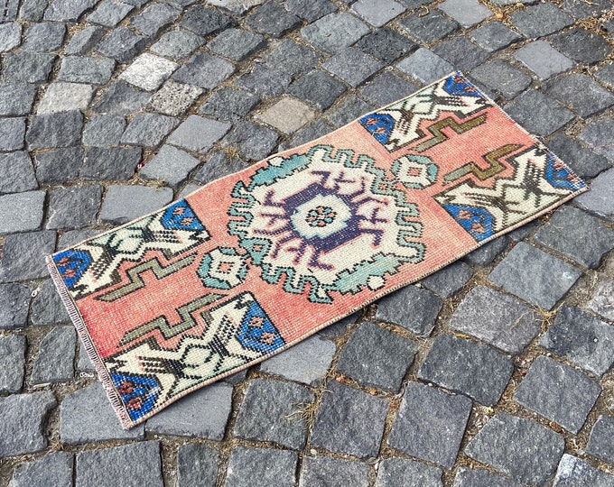 Turkish rug, Vintage rug, Small rug, Doormat, Home decor, Wool rug, Handmade rug, Carpet, kilim 39 x 89 cm = 1,2 x 2,9 ft