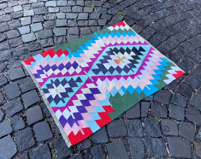 Carpet, Turkish rug, Handmade rug, Area rug, Kilim, Vintage rugs, Wool rug, Bohemian rug | 76 x 95 cm = 2,4 x 3,1 ft