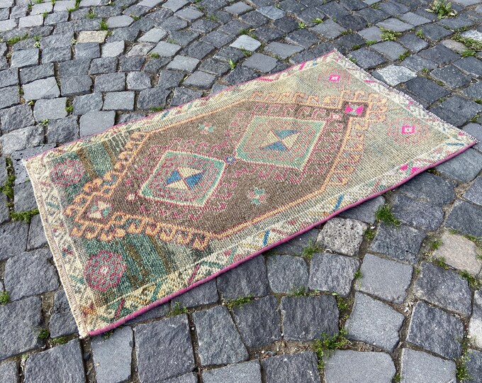 Natural dyed rug, Area rug , Vintage rug, Turkish rug, Wool rug, Boho decor, Handmade Carpet | 59 x 105 cm = 1,9 x 3,4 ft