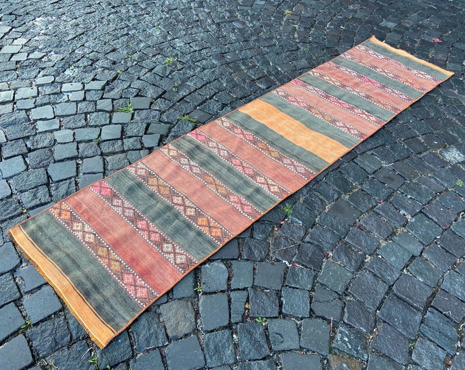 Vintage kilim, Anatolian rug, Bohemian rug, Kilim, Carpet, Handmade rug, Kitchen rug, Boho rug, Turkish carpet | 62 x 263 cm = 2,0 x 8,6 ft