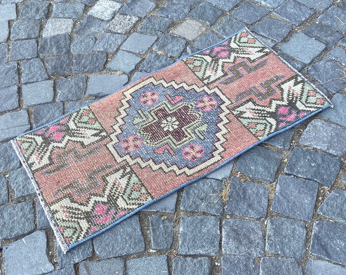 Turkish rug, Vintage rug, Small Rug, Doormat, Home decor, Wool rug, Handmade rug, Carpet, Kilim | 42 x 82 cm = 1,3 x 2,6 ft