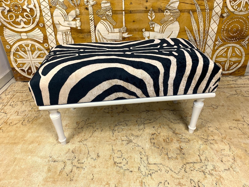 ottoman bench, upholstered bench, ottoman footsool, entrway bench, dining seat, piano bench,  ottoman poufs, garden poufs, indoor  chair, outdoor bench, ottoman footsool