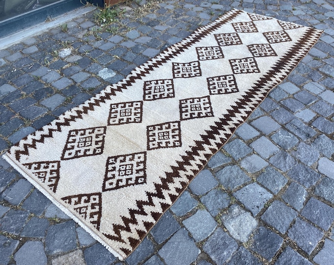 Vintage runner rug, Turkish wool rug, Handmade home decor, Natural dyed runner rug, Carpet |77 x 196 cm = 2,5 x 6,4 ft