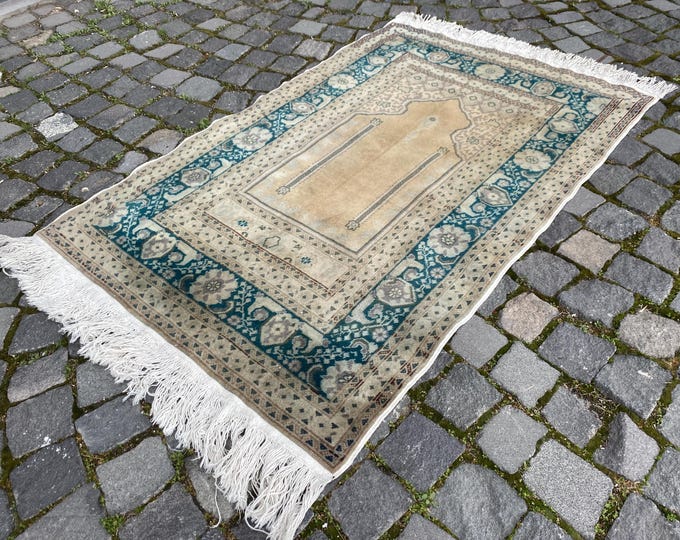 Turkish vintage rug, Bohemian wool rug, Oriental rug, Area rug, Bathroom rug, Decor rug, Carpet | 89 x 133 cm = 2,9 x 4,3 ft
