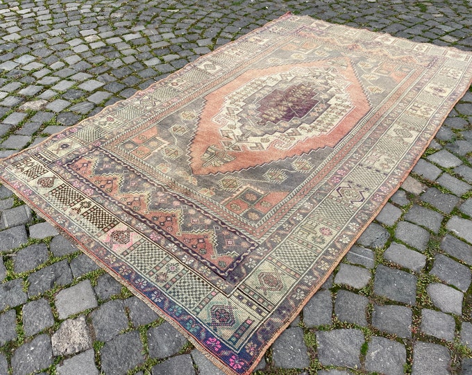 133 x 226 cm = 4,3 x 7,4 ft,Turkish rug, Vintage rug,  Area rug , Wool rug,  Boho decor, Handmade Carpet |