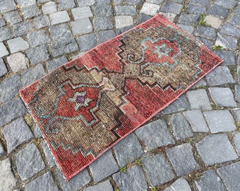 Small Rug, Turkish rug, Vintage rug, Home decor, Wool rug, Handmade rug, Carpet, Kilim | 47 x 84 cm = 1,5 x 2,7 ft