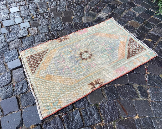 Handmade wool rug, Turkish vintage rug, Bohemian area rugs, Living room rug, Kitchen rug, Carpet | 61 x 98 cm = 2,0 x 3,2 ft