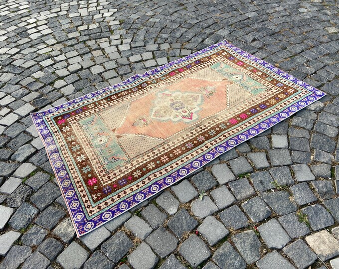 Bohemian area rug, Turkish vintage rug, Home decor, Handmade wool rug, Pink rug 98 x 162 cm = 3,2 x 5,3 ft