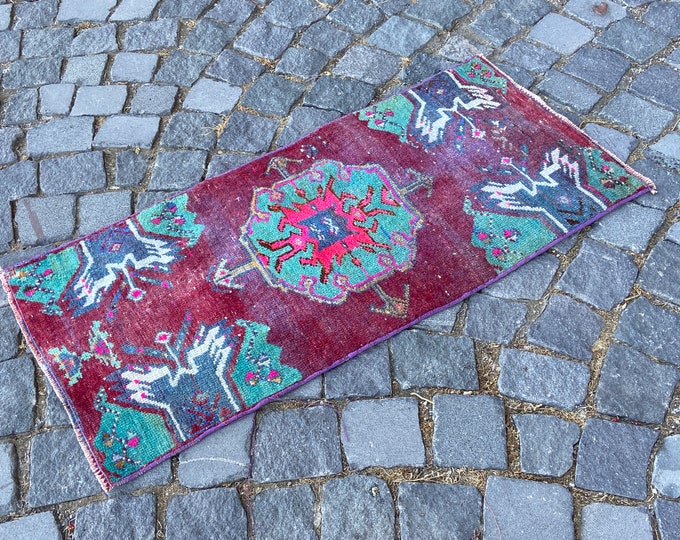 Turkish rug, Vintage rug, Small Rug, Home decor, Wool rug, Handmade rug, Carpet, Kilim 47 x 98 cm = 1,5 x 3,2 ft