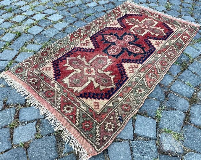 Area Rug, Turkish rug, Home decor, Vintage rug, Wool rug, Handmade rug, Carpet, Kilim | 75 x 127 cm = 2,4 x 4,1 ft