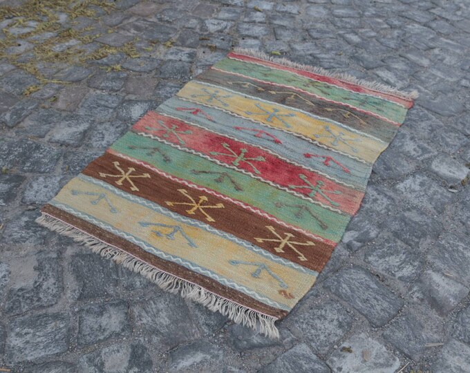 Area kilim, Kilim rug, Vintage kilim rug, Turkish kilim rug, Handmade kilim, Wool kilim  FREE SHİPPİNG !! 2'3'' x 4'5'' = 71 cm x 110 cm