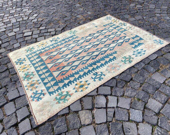 Vintage kilim, Area rug, Turkish rug, Bohemian rug, Turkish kilim, Wool rug, Handwoven rug | 112 x 169 cm = 3,6 x 5,5 ft