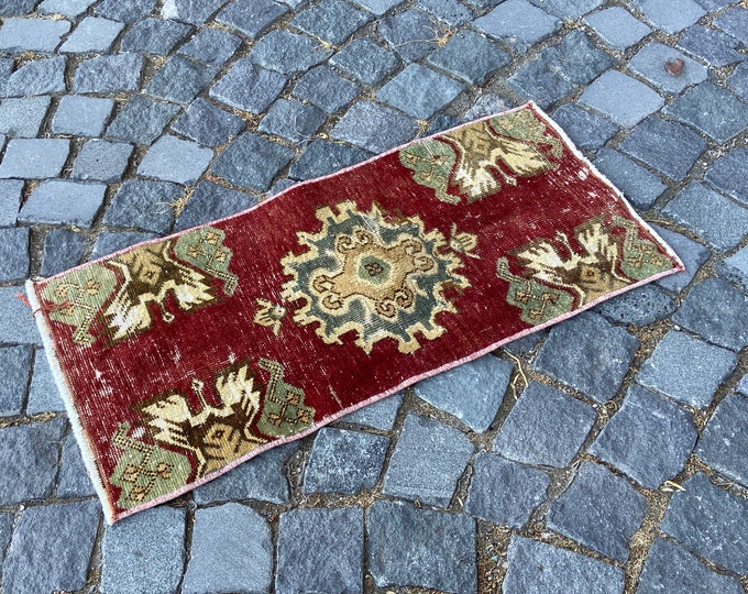 Handmade rug, Turkish rug, Vintage rug, Small Rug, Home decor, Wool rug, Carpet, Kilim | 39 x 80 cm = 1,2 x 2,6 ft