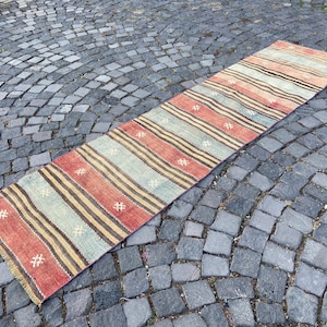 2,1 x 8,3 ft, Ethnic rug, Interior Décor, Vintage rug, Kilim, Wool rug, Runner rug, Natural dyed rug, Hallway rug, Room decor | 66 x 255 cm