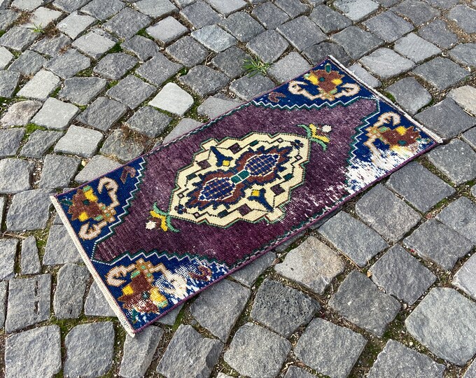 1,2 x 2,6 ft,Handmade rug, Turkish rug, Vintage rug, Small Rug, Doormat, Home decor, Wool rug, Carpet, Kilim | 39 x 82 cm