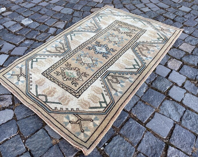 Turkish handmade rug, Bohemian wool rug, Kitchen carpet, Decor rug, Entryway rug |85 x 130 cm = 2,7 x 4,2 ft