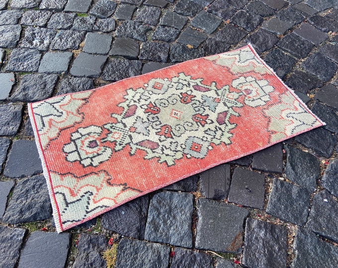 Doormat, Turkish rug, Vintage rug, Small Rug, Home decor, Wool rug, Handmade rug, Carpet | 39 x 75 cm = 1,2 x 2,4 ft