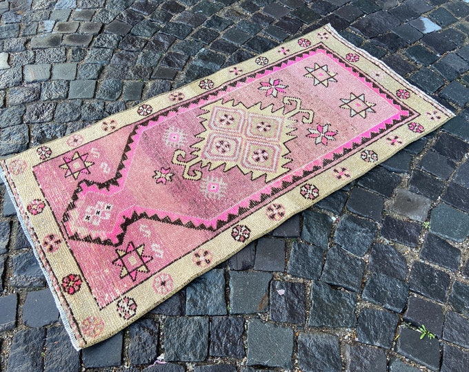 Area Rug, Turkish rug, Home decor, Vintage rug, Wool rug, Handmade rug, Carpet, Kilim | 69 x 140 cm = 2,2 x 4,5 ft
