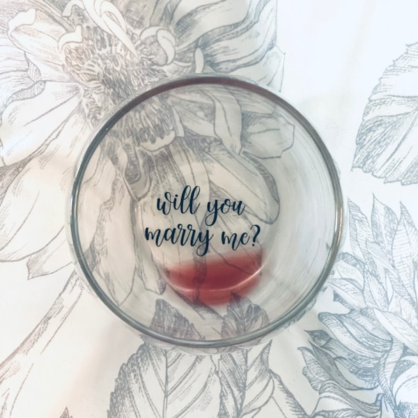 Will you marry me stemless wine glass. Secret message wine glass. Wedding gift. Engagement idea. Engagement gift. Surprise wine glass.