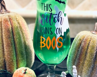 This witch runs on boos cocktail glass. Halloween glasses. Fall glasses. Halloween cocktail. Fall cocktail. Halloween drink ware. Fall drink