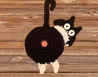 Crocheted Cat Butt Coaster: Funny Black and White Cat Gag Gift