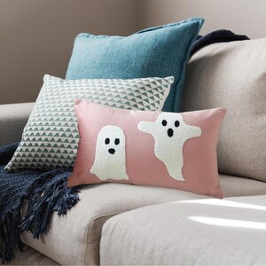 Funda de almohada de fantasma. Funda de almohada de Halloween. Almohada de fantasma rosa. Almohada de Halloween para niña. Decoración de otoño. Decoración de Halloween. Halloween para niña.