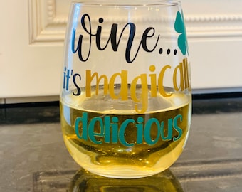 Wine it’s magically delicious stemless wine glass. St. Patrick’s Day wine glass. St. Patty’s day drink ware. Green and gold wine glass