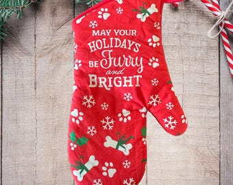 Holiday Pet Oven Mitt, Red Christmas Paw Prints Kitchen Glove